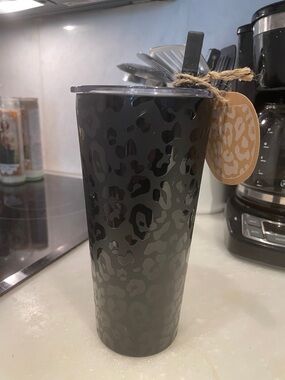 New hydrapeak leopard print tumbler